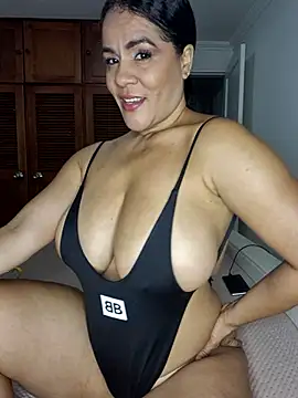 karla-bruni online show from 02/18/26, 10:11