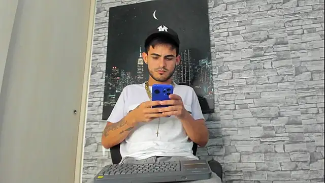 Snapshot of Master_King_Crazzy777 chatting on 10/09/25, 08:40 Master King Crazzy777 online show from 10/09/25, 08:40