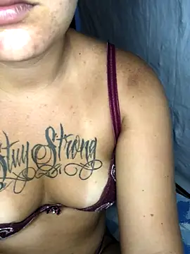 AliceXmoore online show from 12/05/25, 03:20