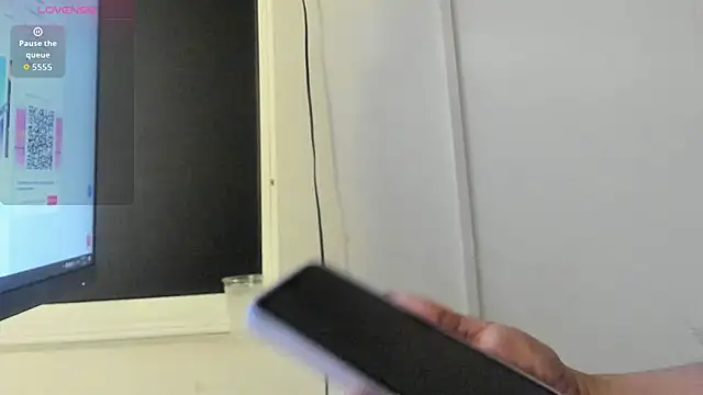 Snapshot of Amara18__ chatting on 11/14/25, 02:21 Amara18 online show from 11/14/25, 02:21