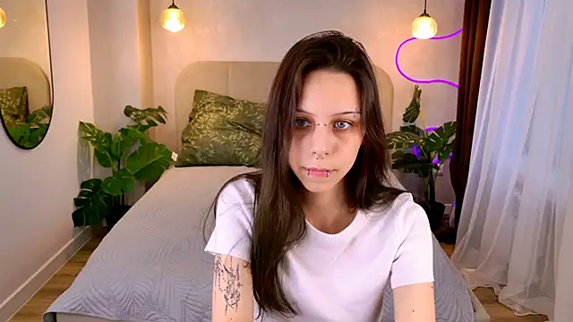 Snapshot of Amber__lust chatting on 10/10/25, 01:32 Amber  lust online show from 10/10/25, 01:32