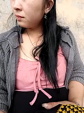 miemie-xx online show from 10/15/25, 03:17