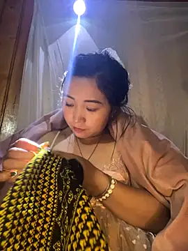 miemie-xx online show from 11/22/25, 01:32