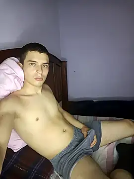 valentino2227 online show from 10/14/25, 10:21