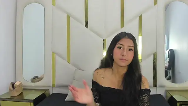 Mia clark18 online show from 11/30/25, 04:22