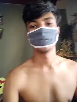 Snapshot of use_19 chatting on 11/13/25, 07:18 use 19 online show from 11/13/25, 07:18