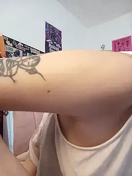 Snapshot of Brugmansia_ chatting on 04/12/26, 09:53 Brugmansia online show from 04/12/26, 09:53