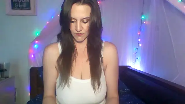 easy briezy online show from 11/24/25, 09:03