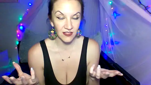 easy briezy online show from 12/03/25, 10:08