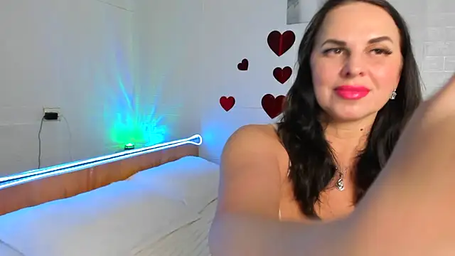 Snapshot of MIRAA_LUV chatting on 05/20/26, 03:51 MIRAA LUV online show from 05/20/26, 03:51