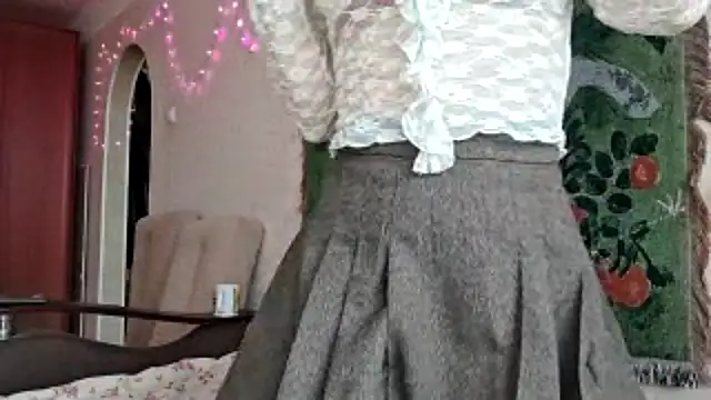 Snapshot of MiaLovelyOne chatting on 03/26/26, 07:47 MiaLovelyOne online show from 03/26/26, 07:47