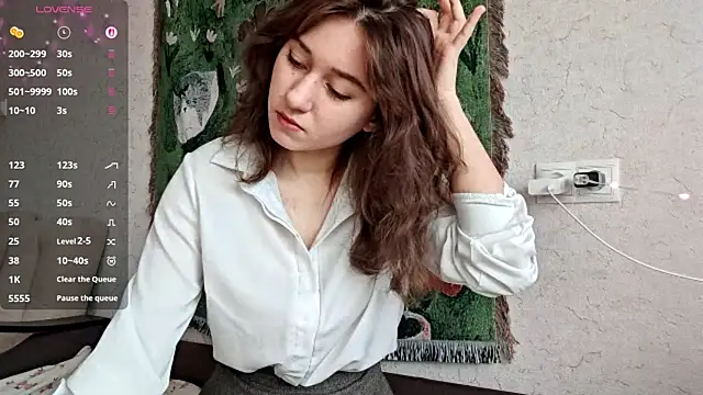 Snapshot of MiaLovelyOne chatting on 03/29/26, 08:14 MiaLovelyOne online show from 03/29/26, 08:14