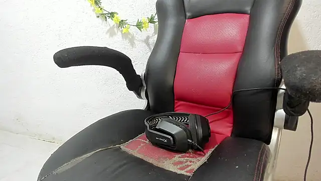 soffycarter1 online show from 11/10/25, 11:37