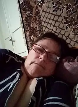 Snapshot of MilaCold5443 chatting on 04/04/26, 07:44 MilaCold5443 online show from 04/04/26, 07:44