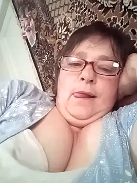 Snapshot of MilaCold5443 chatting on 04/15/26, 10:11 MilaCold5443 online show from 04/15/26, 10:11