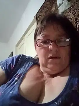 Snapshot of MilaCold5443 chatting on 04/28/26, 02:10 MilaCold5443 online show from 04/28/26, 02:10