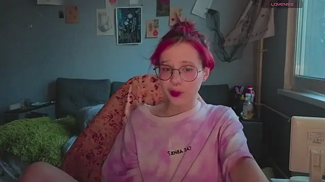 RubiReynnn online show from 10/07/25, 03:09