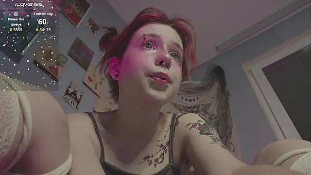 RubiReynnn online show from 10/26/25, 05:30