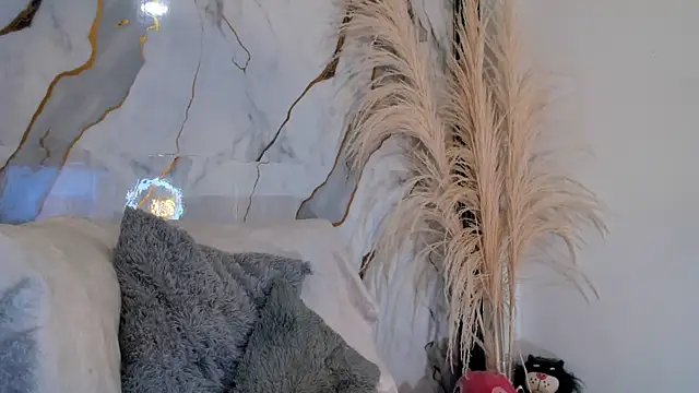 AbbyLewiis online show from 11/11/25, 10:48