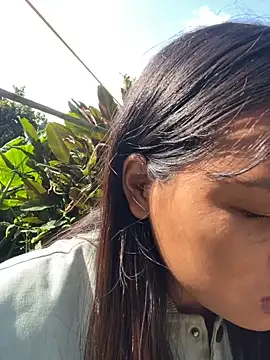 hello-cute online show from 11/14/25, 03:49