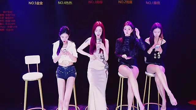 Snapshot of AAA-5OMAN chatting on 10/13/25, 03:12 AAA-5OMAN online show from 10/13/25, 03:12