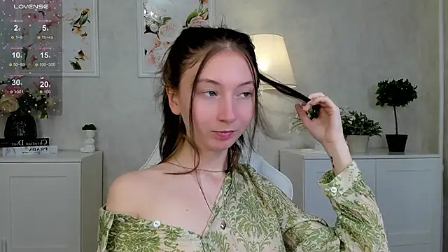 try love  online show from 10/13/25, 09:20