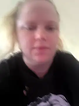 Snapshot of Velvetflamed chatting on 10/11/25, 06:56 Velvetflamed online show from 10/11/25, 06:56