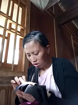 Snapshot of jerry-xx chatting on 11/11/25, 02:00 jerry-xx online show from 11/11/25, 02:00