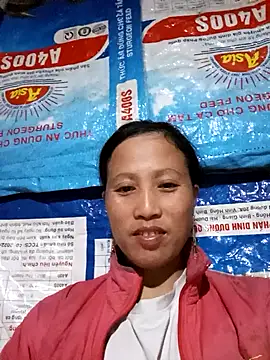 Snapshot of jerry-xx chatting on 11/20/25, 12:05 jerry-xx online show from 11/20/25, 12:05