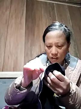 Snapshot of jerry-xx chatting on 11/27/25, 07:38 jerry-xx online show from 11/27/25, 07:38