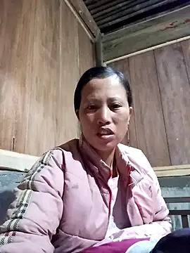 Snapshot of jerry-xx chatting on 11/28/25, 01:25 jerry-xx online show from 11/28/25, 01:25