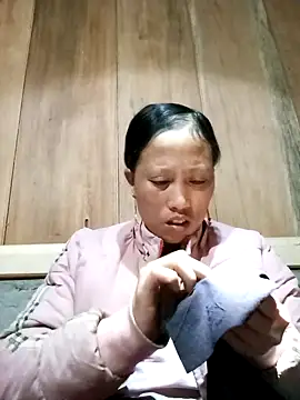 Snapshot of jerry-xx chatting on 11/30/25, 12:20 jerry-xx online show from 11/30/25, 12:20