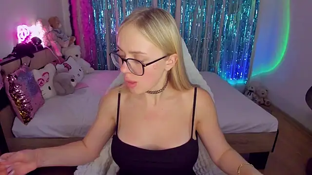 CeaneLino online show from 11/07/25, 07:03