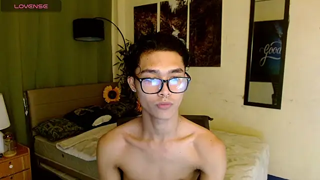 AsianCarl online show from 11/12/25, 05:02