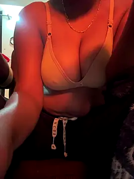 Snapshot of janu-janvi chatting on 01/07/26, 04:09 janu-janvi online show from 01/07/26, 04:09