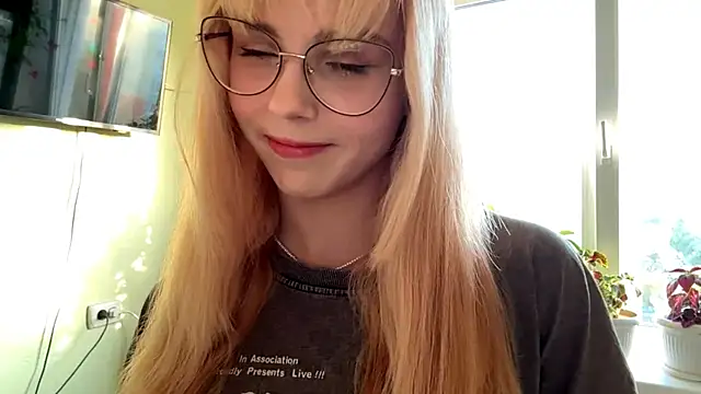 CherlynBlose online show from 10/10/25, 01:10