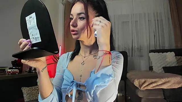 Snapshot of JacquelineHex chatting on 03/03/26, 03:01 JacquelineHex online show from 03/03/26, 03:01