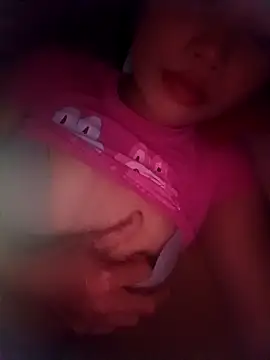 Snapshot of Rabbit-small chatting on 10/13/25, 10:15 Rabbit-small online show from 10/13/25, 10:15