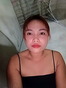 Snapshot of Rabbit-small chatting on 10/29/25, 01:46 Rabbit-small online show from 10/29/25, 01:46