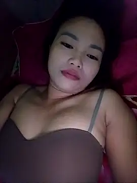 Snapshot of Rabbit-small chatting on 11/02/25, 09:28 Rabbit-small online show from 11/02/25, 09:28