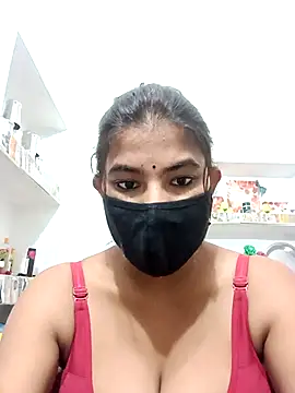 Hot radhaji online show from 11/11/25, 04:07