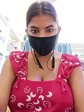 Snapshot of Hot_radhaji chatting on 03/13/26, 02:07 Hot radhaji online show from 03/13/26, 02:07