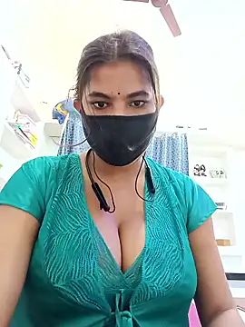 Snapshot of Hot_radhaji chatting on 04/06/26, 04:57 Hot radhaji online show from 04/06/26, 04:57