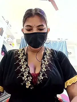 Snapshot of Hot_radhaji chatting on 04/13/26, 03:23 Hot radhaji online show from 04/13/26, 03:23