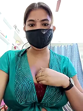 Snapshot of Hot_radhaji chatting on 04/23/26, 02:24 Hot radhaji online show from 04/23/26, 02:24