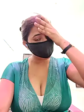 Snapshot of Hot_radhaji chatting on 07/26/26, 04:53 Hot radhaji online show from 07/26/26, 04:53