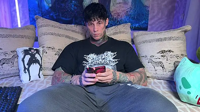 Snapshot of Anubisgods chatting on 01/15/26, 05:34 Anubisgods online show from 01/15/26, 05:34