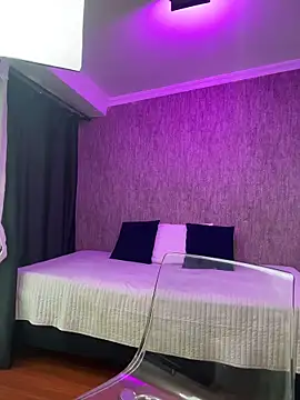 KarinaFlowers  online show from 05/25/26, 12:11