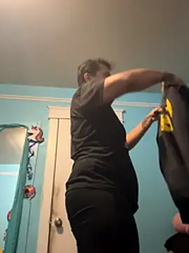 Snapshot of Steven-1989 chatting on 11/28/25, 06:16 Steven-1989 online show from 11/28/25, 06:16