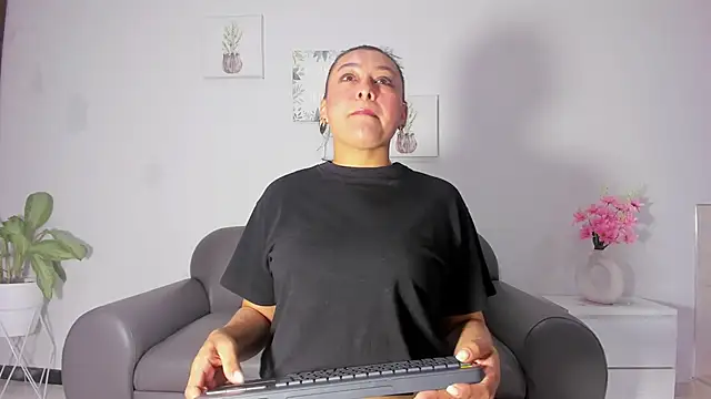 susan hotmilf online show from 10/18/25, 11:55